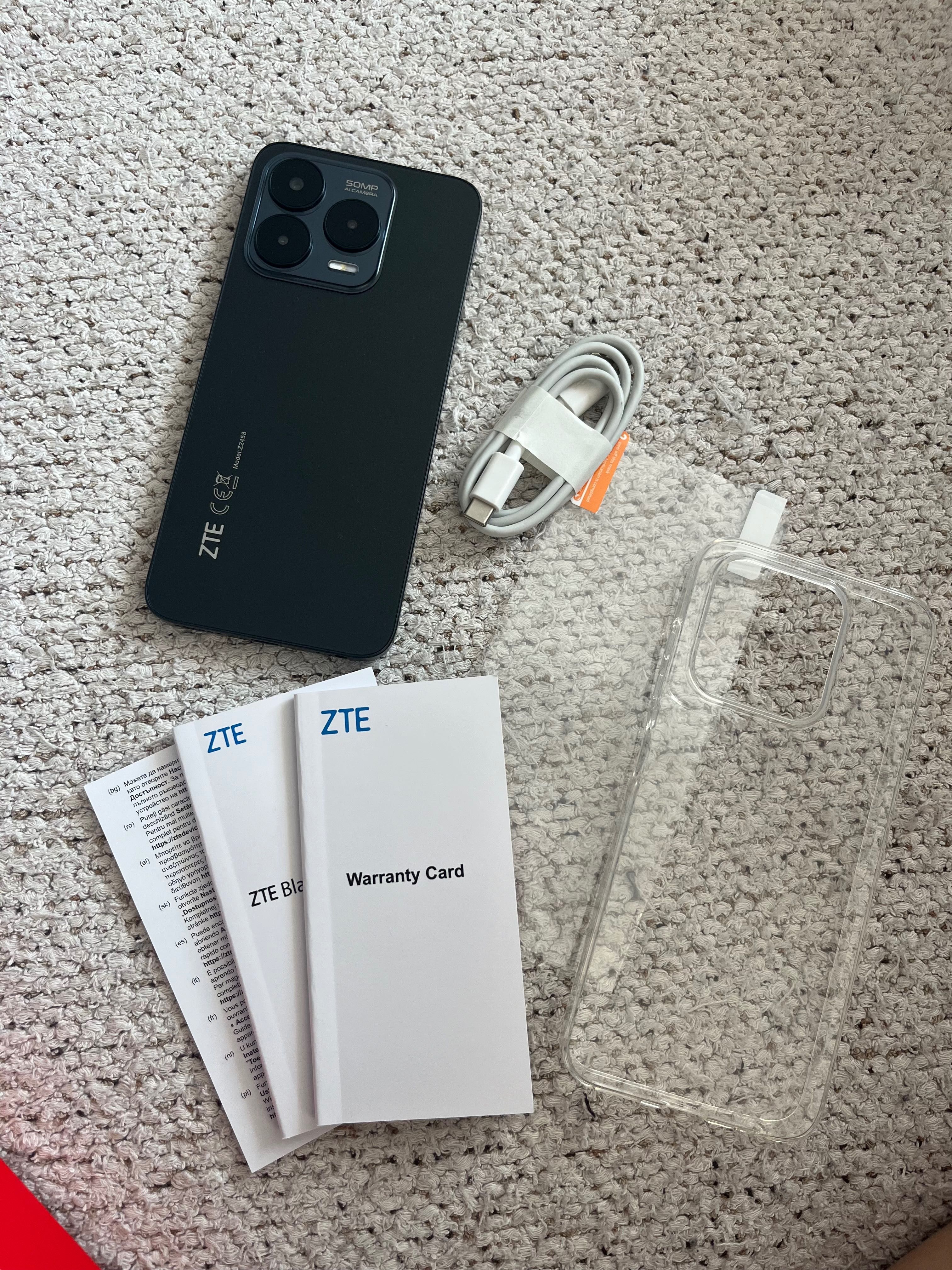 Чисто нов телефон ZTE Blade V70 Vita