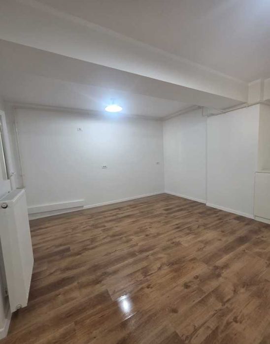 Zona Eroii Revolutiei-Brancoveanu 38 mp bloc nou parcare