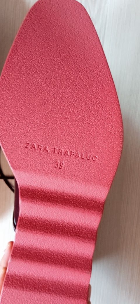 Zara Trafaluc noi cu eticheta,,masura 39