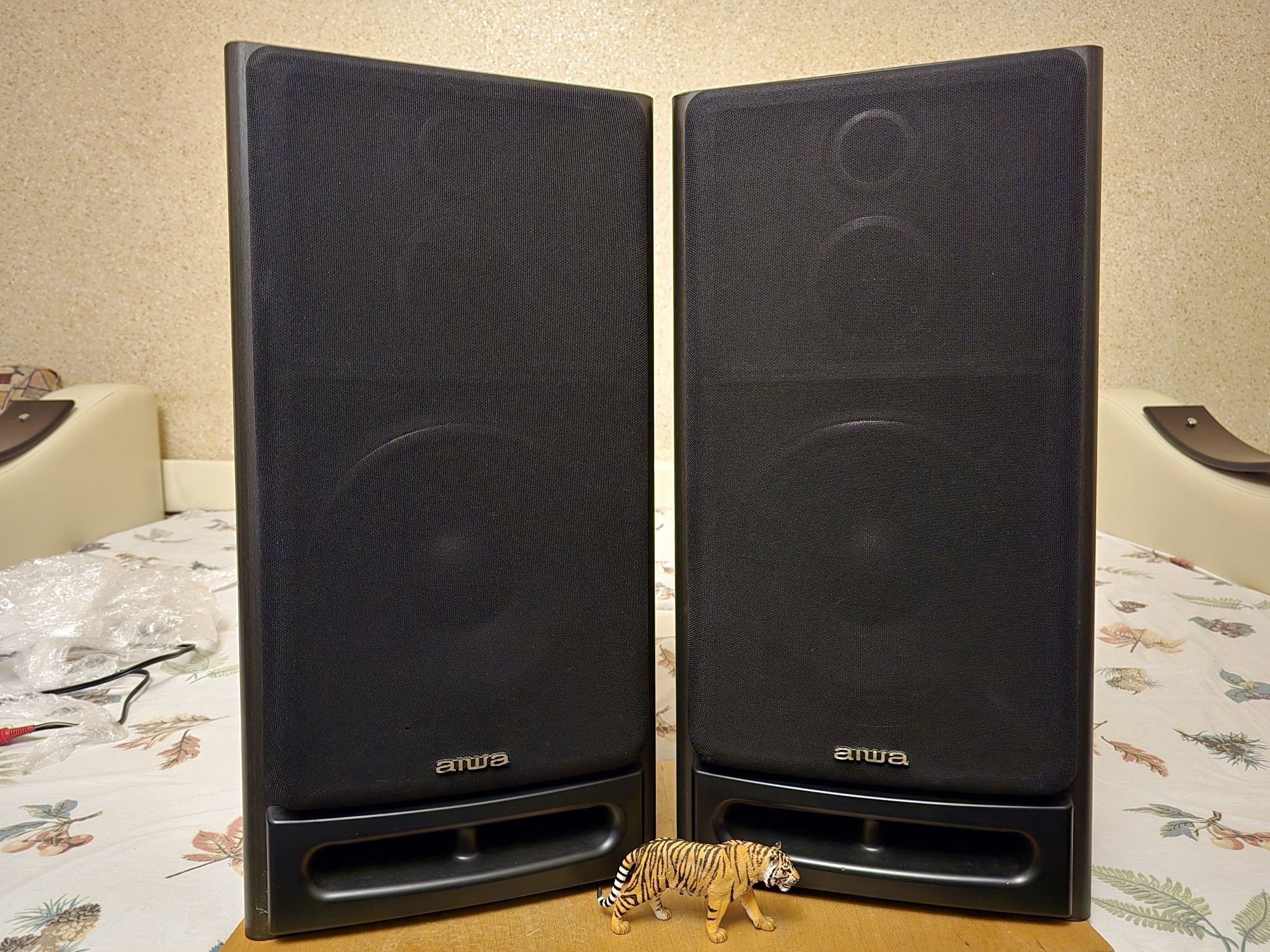 Boxe Aiwa SX-Z7000. Bijuterii Hi-Fi. Foarte rare. Bass-uri de 22 cm.