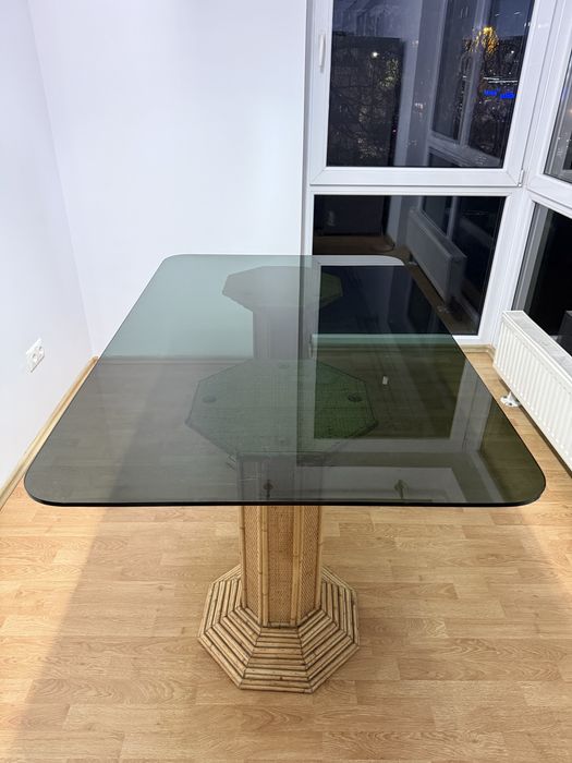 Vând masă 150cm X 95.5 cm din sticla neagra securizată