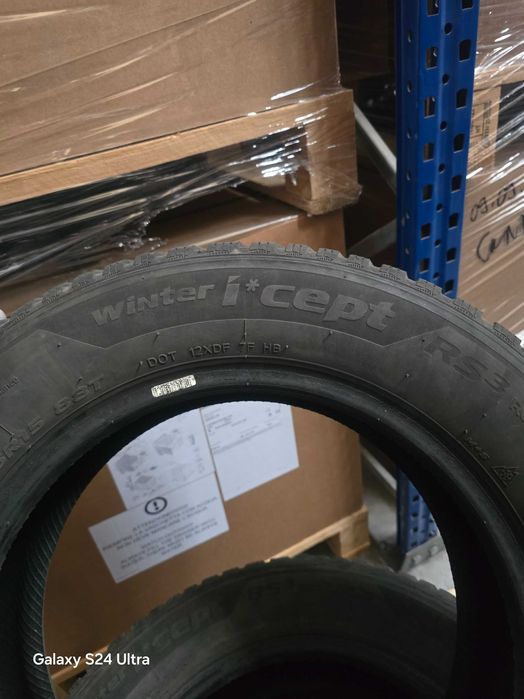 Продавам зимни гуми 185/65/15 Hankook winter cept RS3 Перфектни!