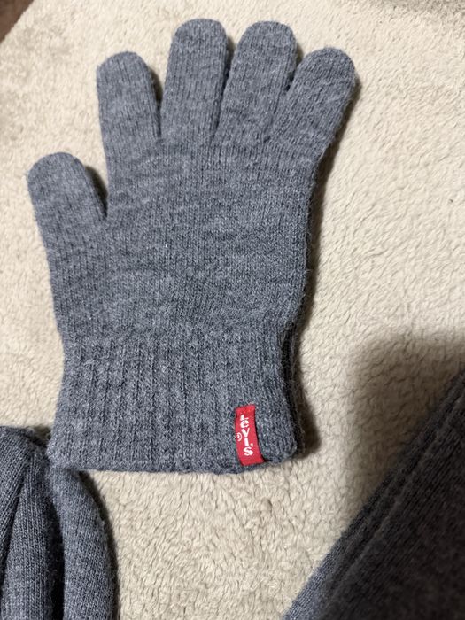 Set Levis Original Caciula, Manusi, Fular Iarna Noi