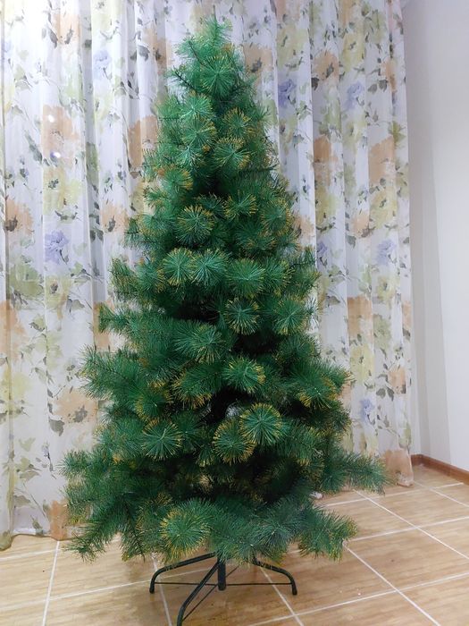 Ёлка искусственная