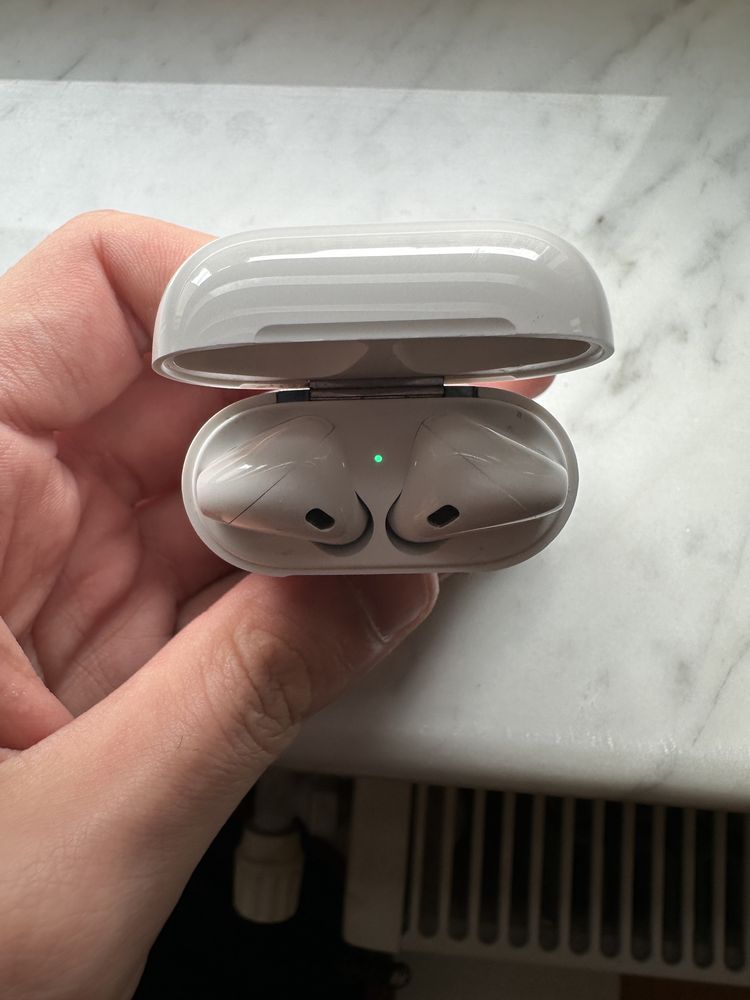 AirPods 2 Apple - Bluetooth