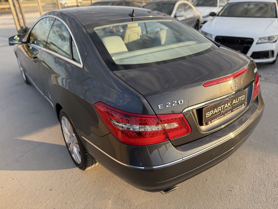 Mercedes-Benz E 220 CDI* 2012г* Автоматик* 147.000КМ* НОВА*