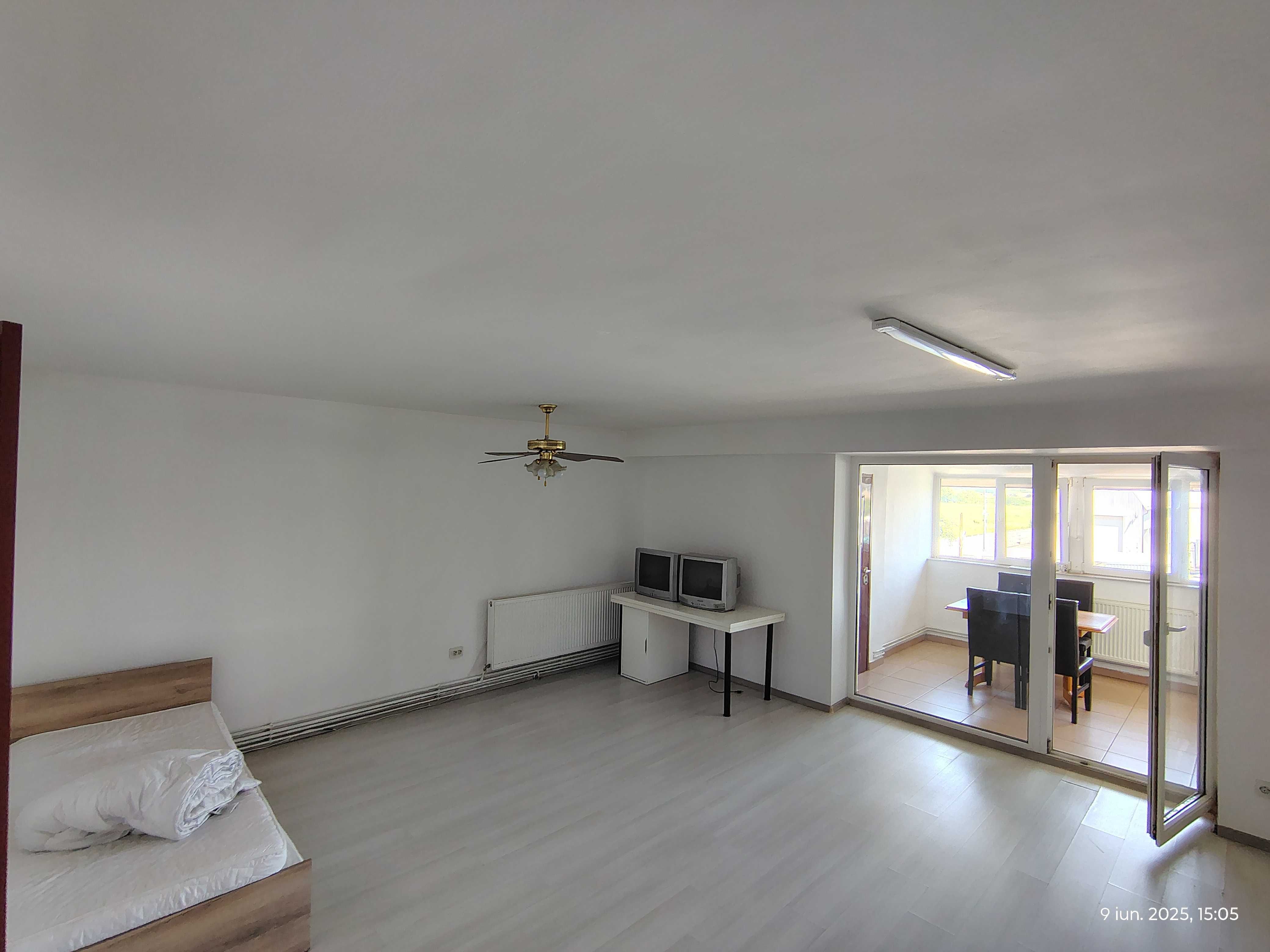 PF dau in chirie ap 3 camere decomandate 115 mp în zona Emerson