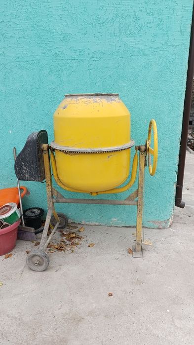 Продам бетономешалку