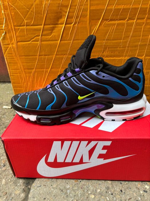 Nike air max plus kaomoji