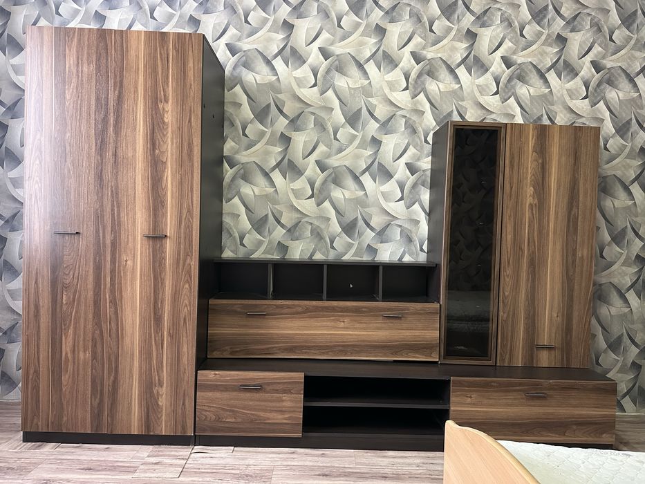 Продам Стенку для Гостинной