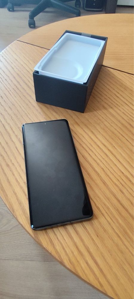 OnePlus 12 16GB RAM 1TB ROM NFC Fingerprint Triple Camera