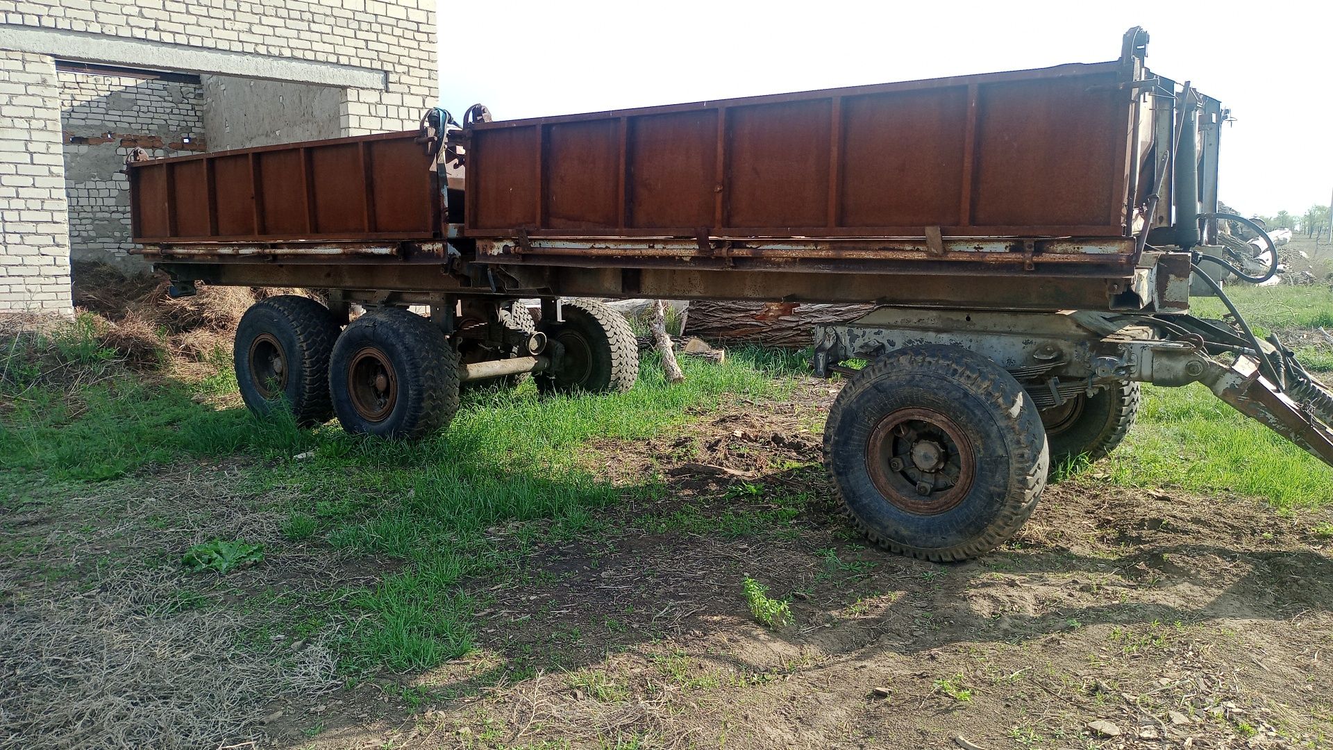 Продам прицеп ПТС 10  12тонеик
