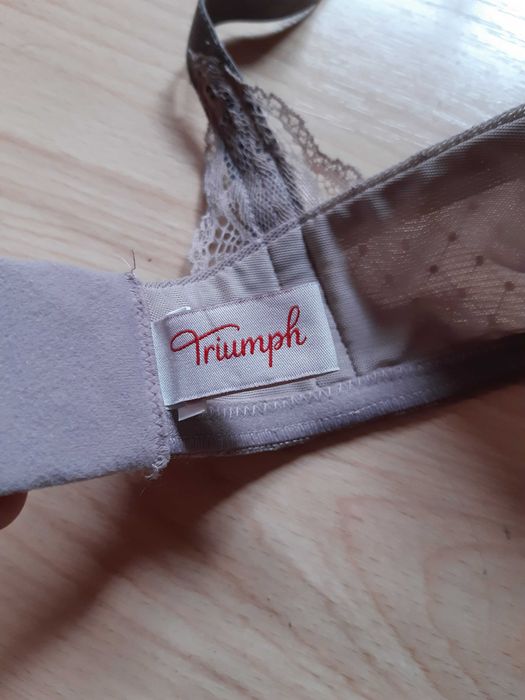 Сутиен Triumph, чисто нов размер- 80D