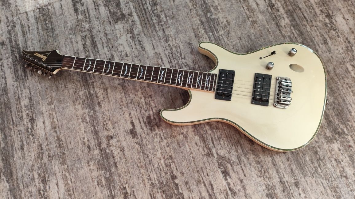 Редкий ibanez sas32ex (корпус из махагона и вклеенный гриф )