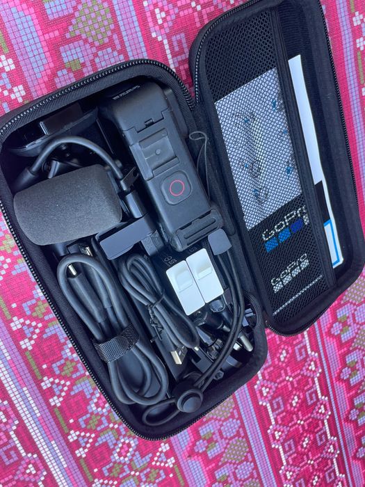 GoPro 10 Black - като ново,, с много аксесоари