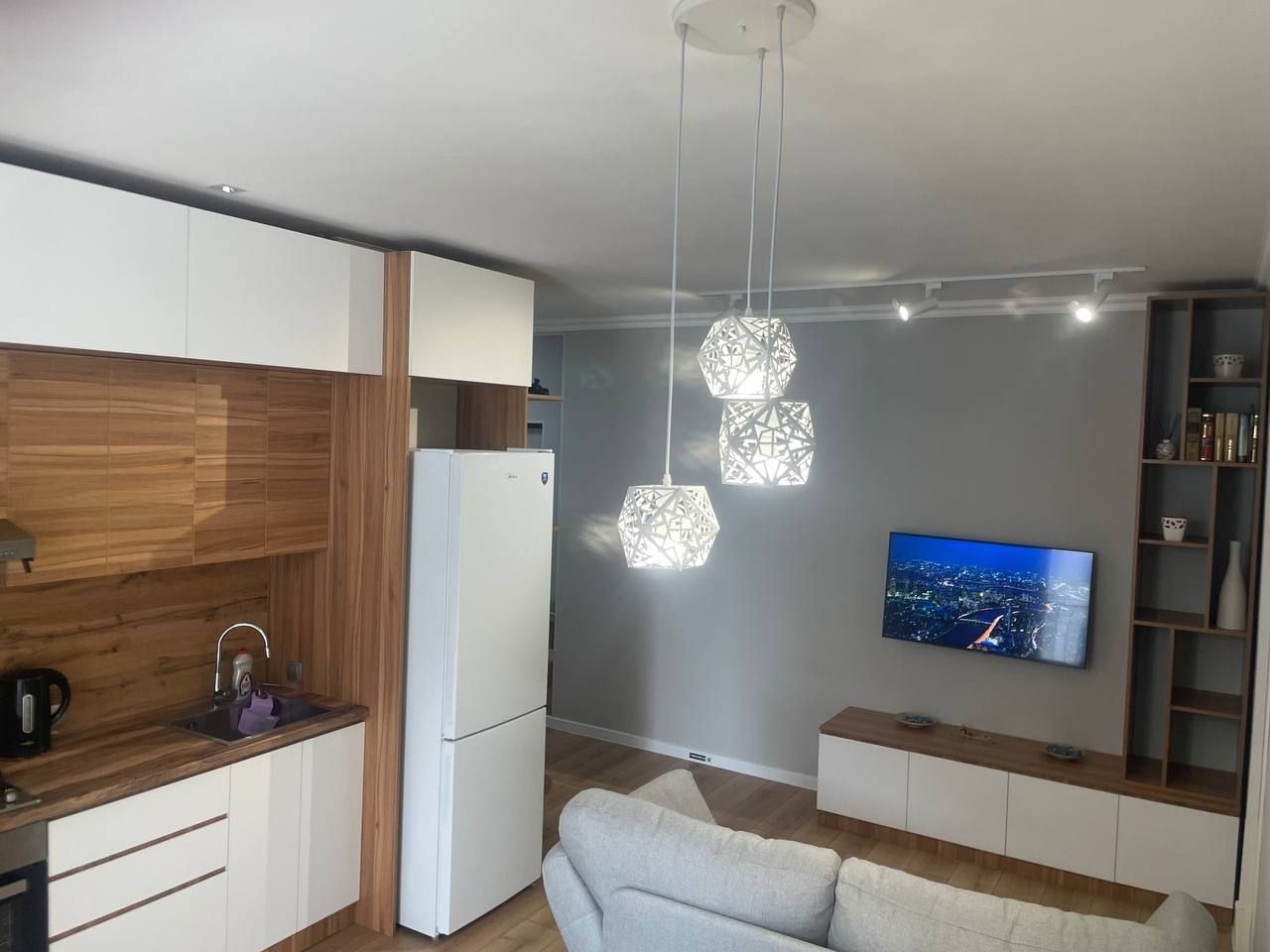 срочно продается новостройка жк NRG Mirzo-Ulugbek 1-комн в 2-комн 45м2