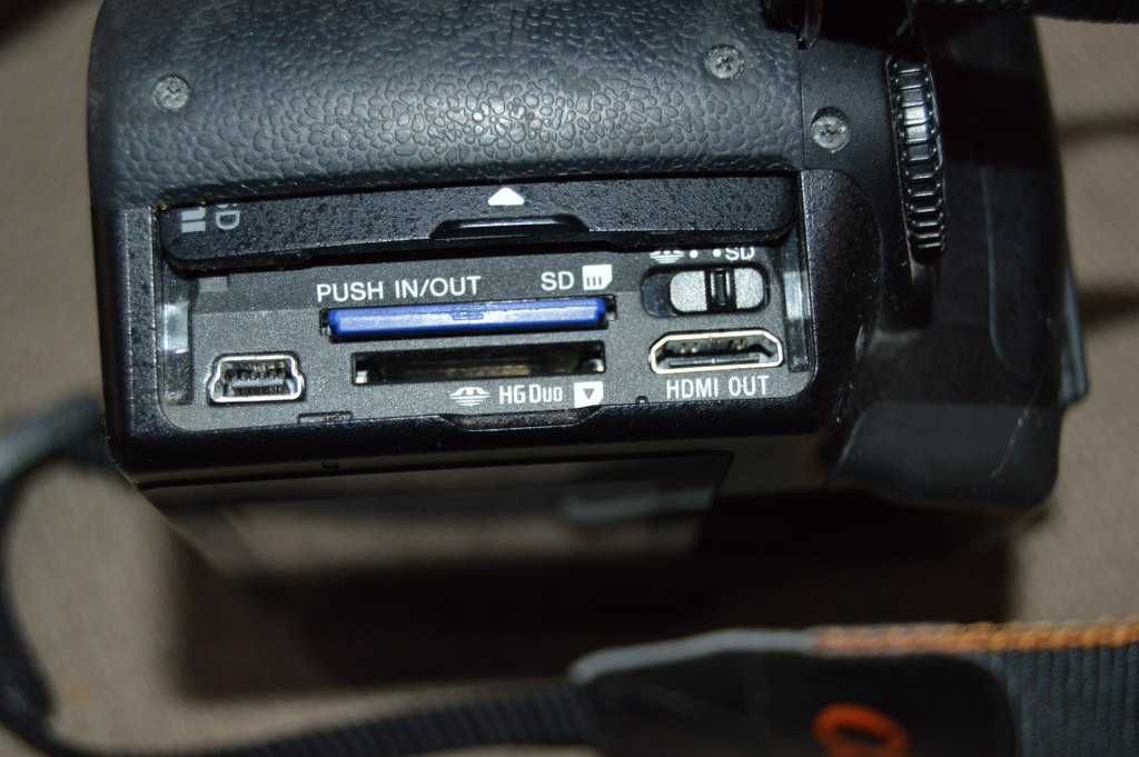 Foto DSLR SONY Alpha A290 + obiectiv 18-55mm SAM