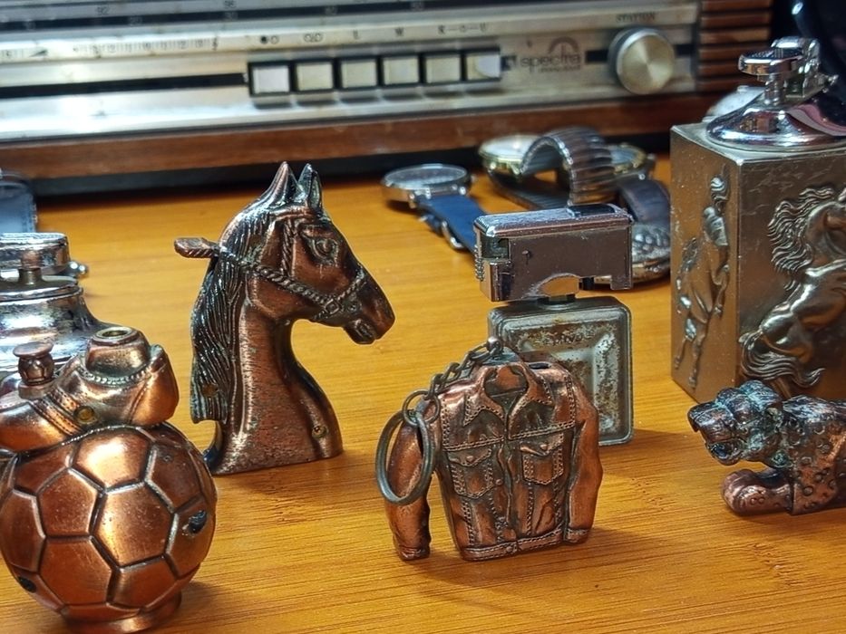 Lot vintage de 11 brichete de colecție pe benzină și gaz,anii 60-70