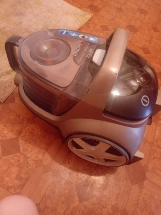 Пылесос 7000 тг.