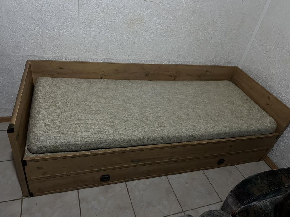 Продавам мебели в добро състояние