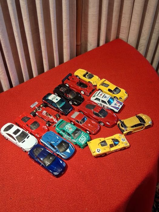 Mașinuțe din fier scara 1:43