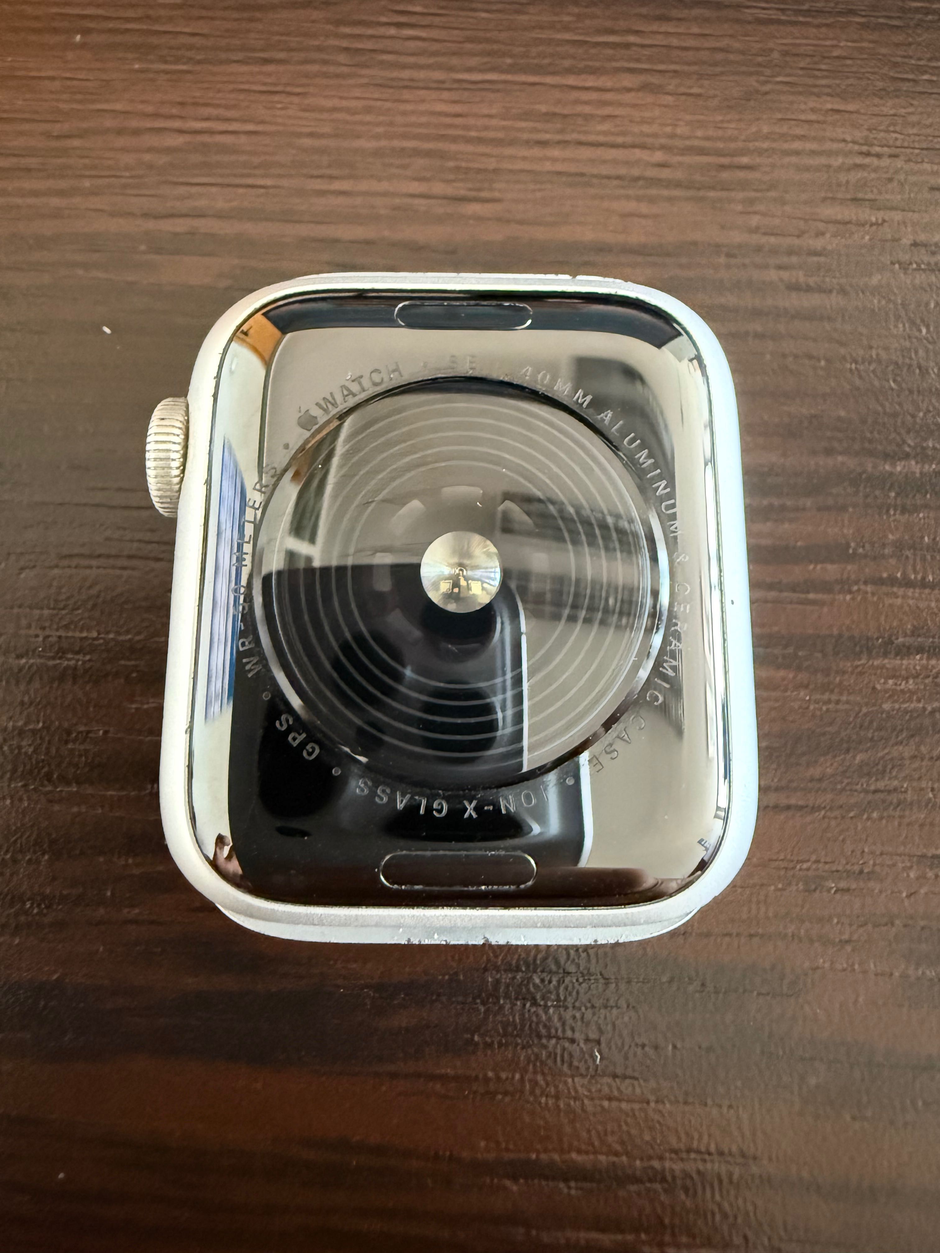 Apple Watch SE GPS Silver 40 mm батерия 100%