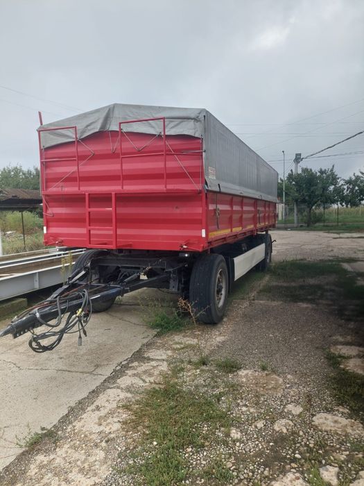 Vand 3 remorci in stare perfecta