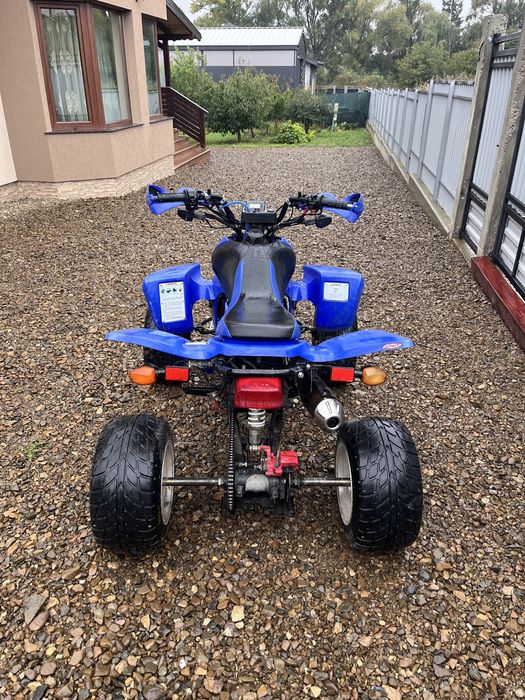 Vand atv 250 albastru