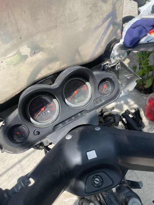 Vand scuter honda 250 cc