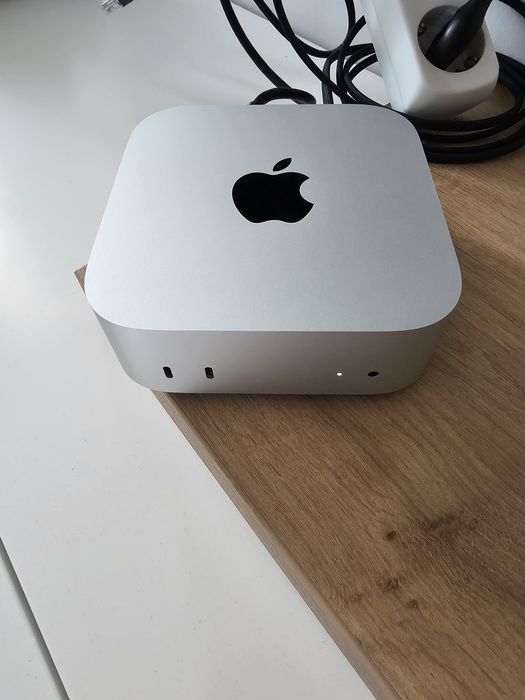 Mac mini M4 24 gb Ram 512 SSD
