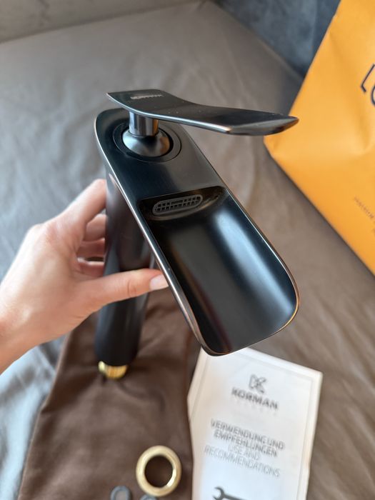 Robinet lavoar pe blat