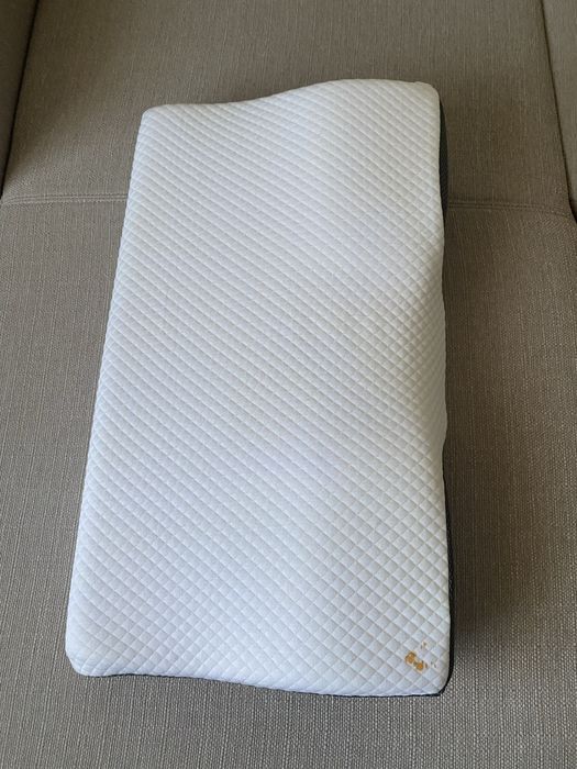 Perna ergonomica pentru gat si coloana cervicala