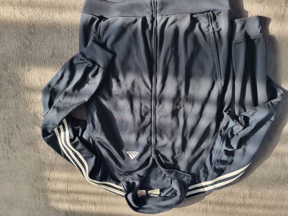 Vand hanorac Adidas  si sandale fetite adidas