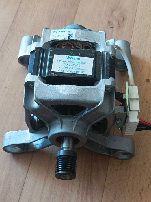 Пералня  Ariston ARMXXD 129 ЗА ЧАСТИ