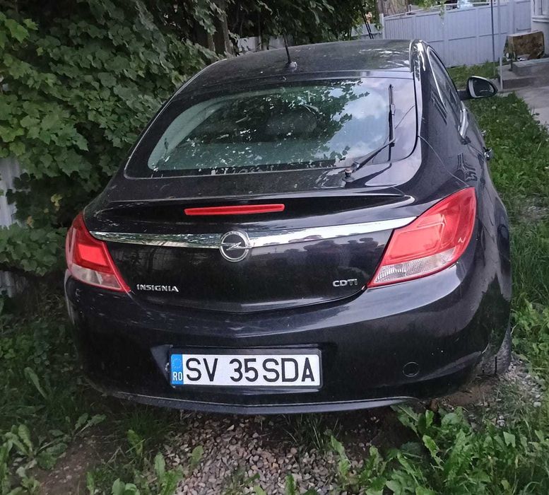 Vând Opel Insignia
