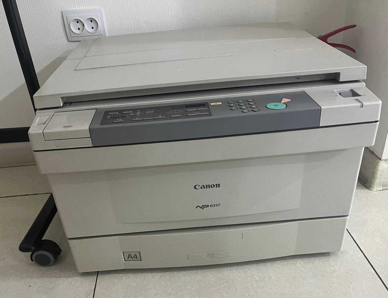 Продаются принтеры Canon i-SENSYS LBP7010C (цветной)  и Canon NP 6317