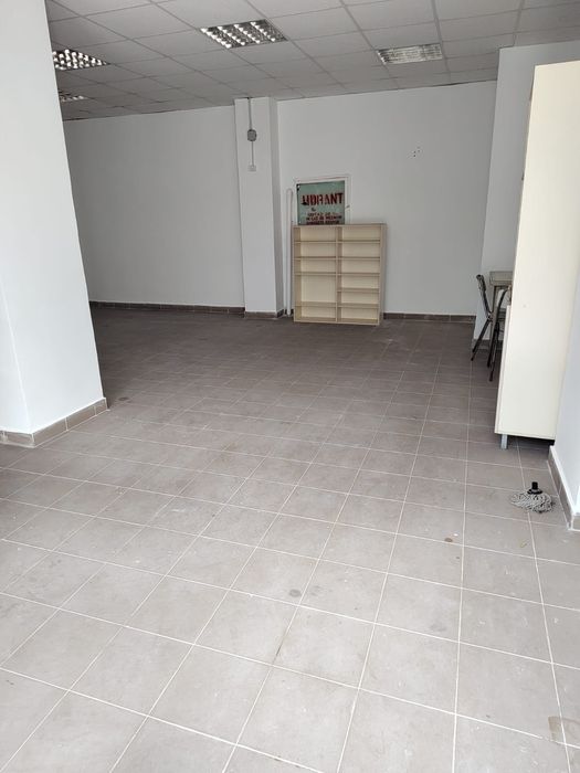 Spatiu comercial viz a vi de Balada
