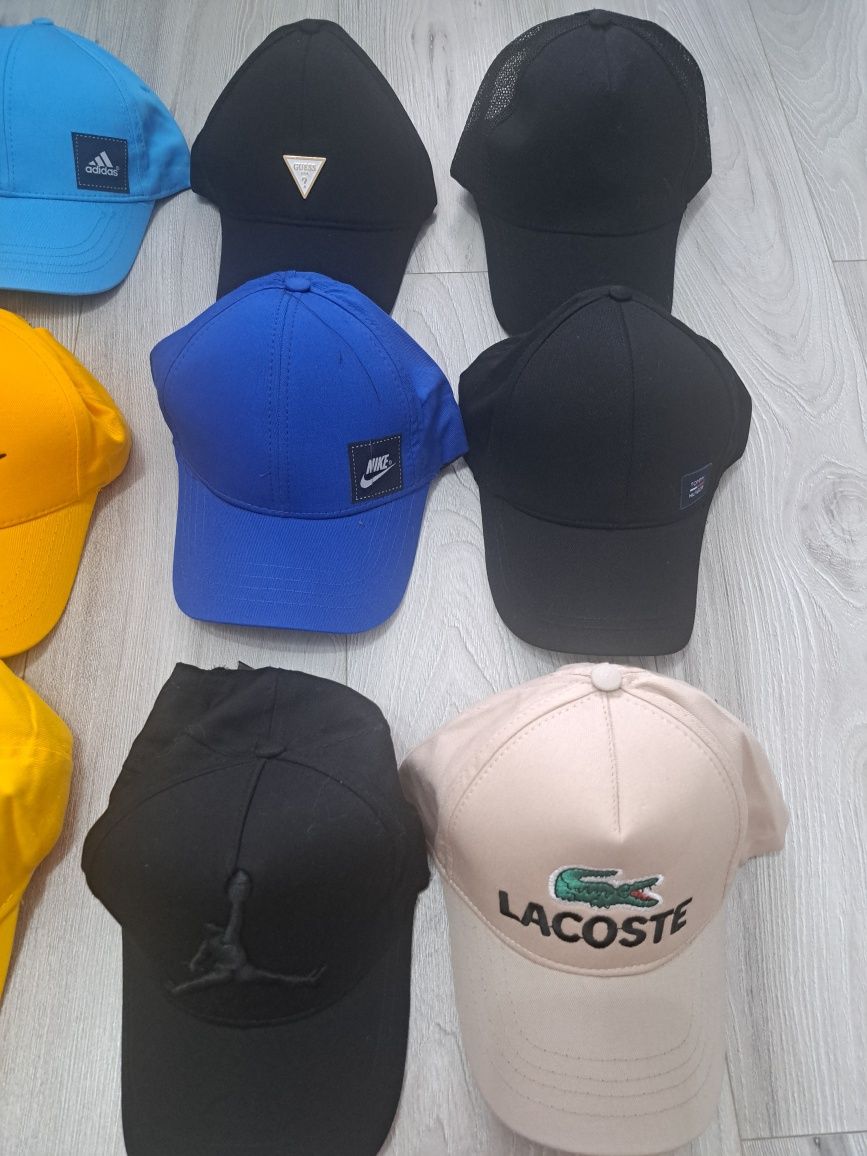 Șepci unisex Diferite modele și culori/Noi