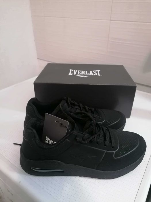 2 чифта маратонки  Everlast - бели и черни