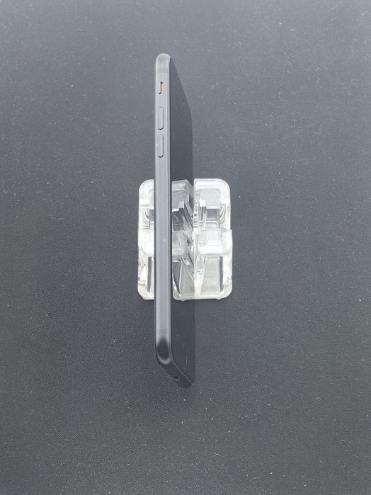 Apple iPhone SE 2020 64 GB ID-rcu113