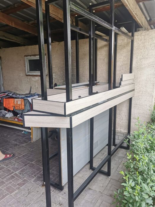 Продам мебель для киоска