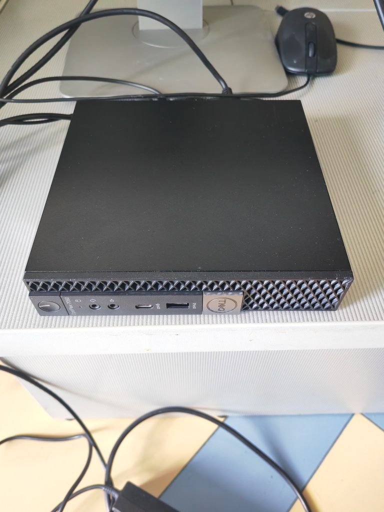 Mini PC Dell Optiplex 7060 Micro, Intel i5-8500T (6-ядрен), 16GB-DDR4