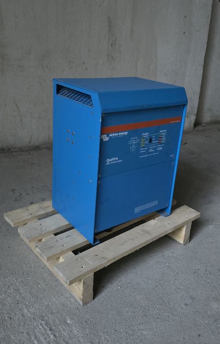 Invertor solar Victron Quattro10000 la