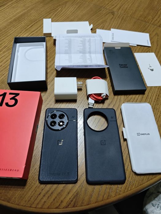 Като нов OnePlus 13, 512 gb, гаранция, бг меню