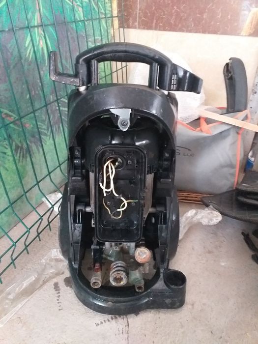 Срочно продаю карчер не рабочий на  запчасти или на вастоновлен я