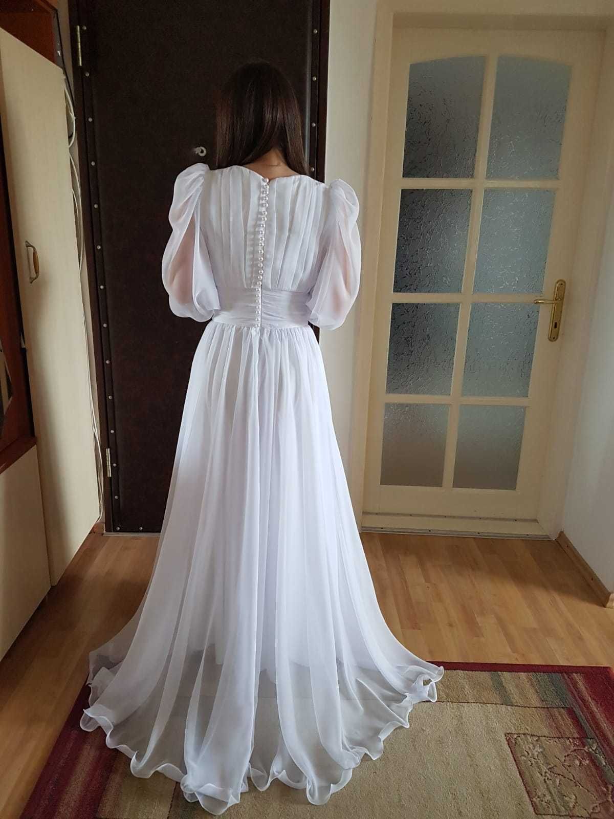Vand rochie deosebita de mireasa