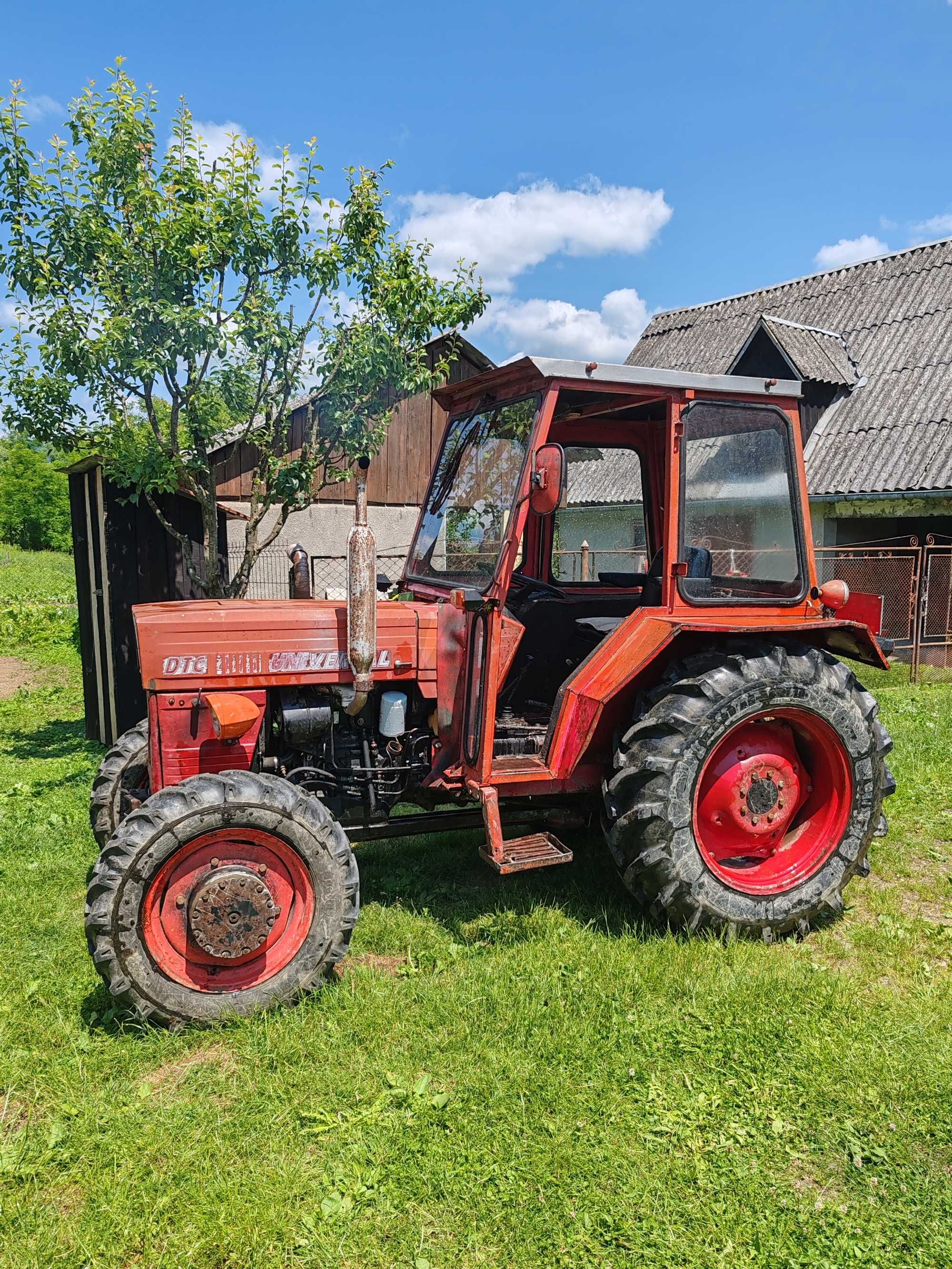 Tractor UTB 445 DTC