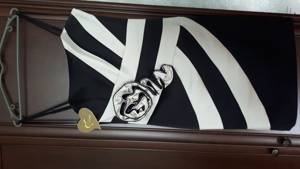 Женская одежда Платья