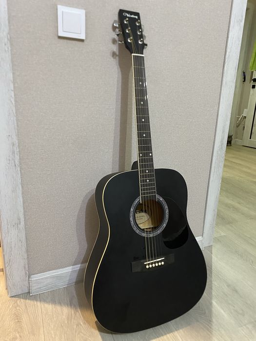 Продам гитару акустическая эстрадная Veston в идеадьном состоянии