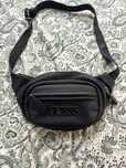 Borseta Guess vand urgent